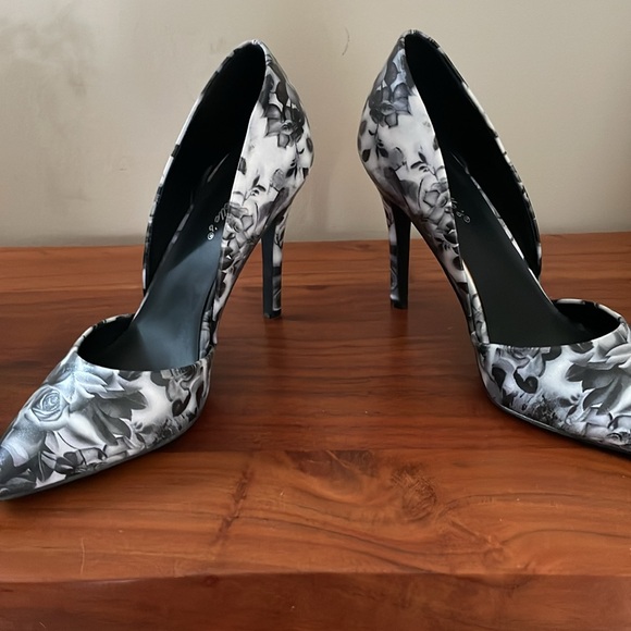 Beautiful roses floral stiletto pumps pointy heels 9 - Picture 4 of 8